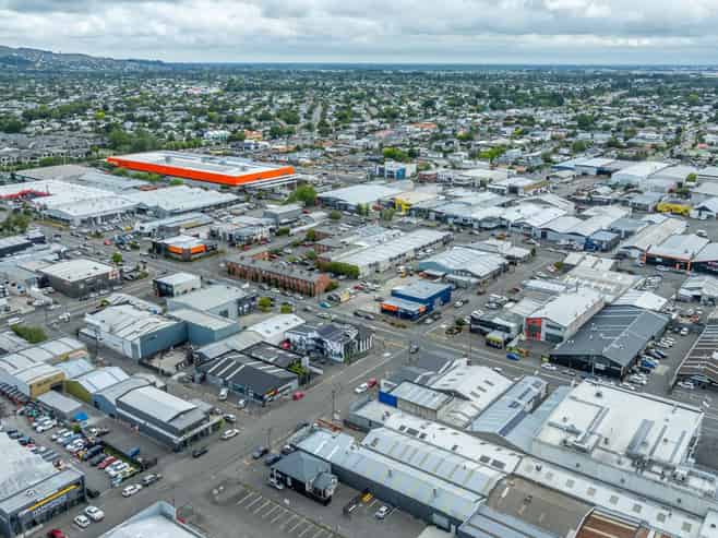 Refurbished warehouse and office for lease