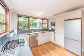 136 Mount View Road, Bastia Hill