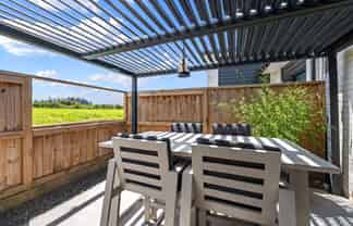 24 Inaka Place, Poike