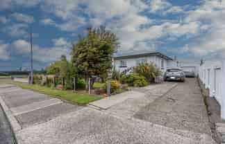 9 Alexander Avenue, Newfield