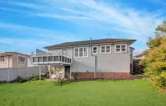 14 Roseville Street, New Windsor