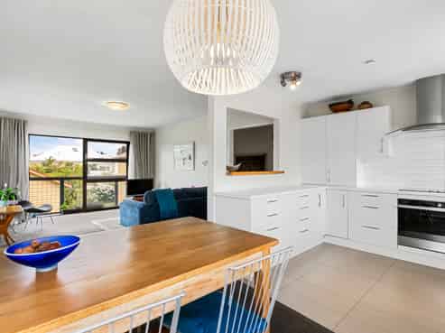 2/54 Garnet Road, Westmere