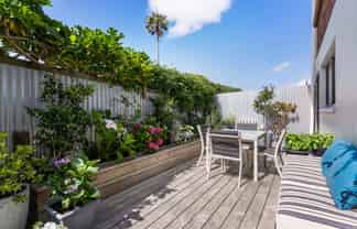 2/54 Garnet Road, Westmere