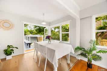 16 Kahurangi Place, Hillpark