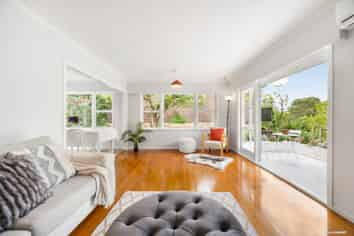 16 Kahurangi Place, Hillpark