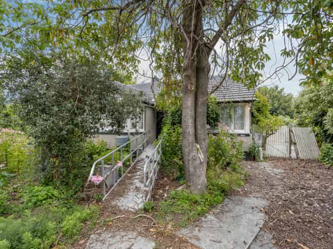 13 Earnslaw Crescent, Bryndwr