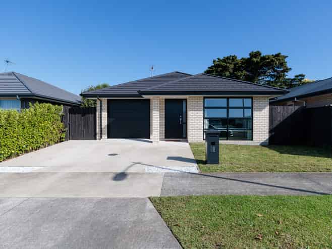 18 Tomairangi Crescent, Pukekohe