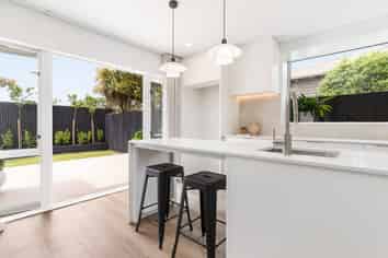 18 Dover Street, Saint Albans