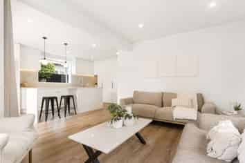 18 Dover Street, Saint Albans