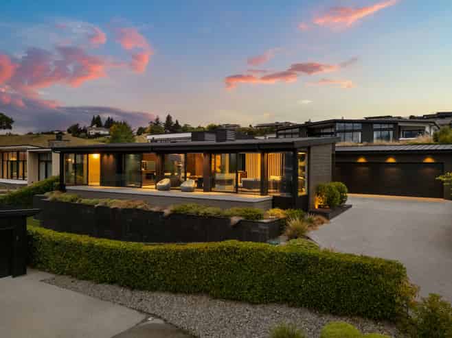 9 Little Alpha Loop, Wanaka