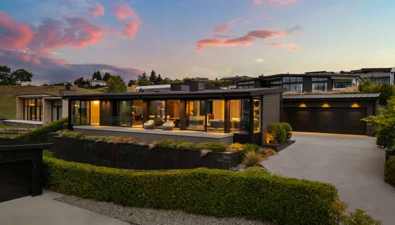 9 Little Alpha Loop, Wanaka