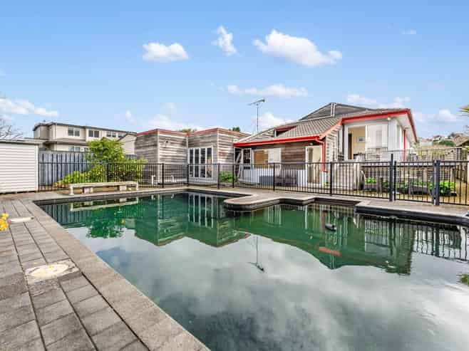 105 Grand Drive, Remuera