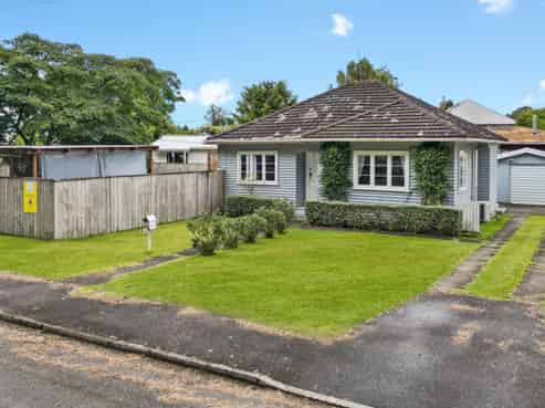 12 Tui Avenue, Forest Lake