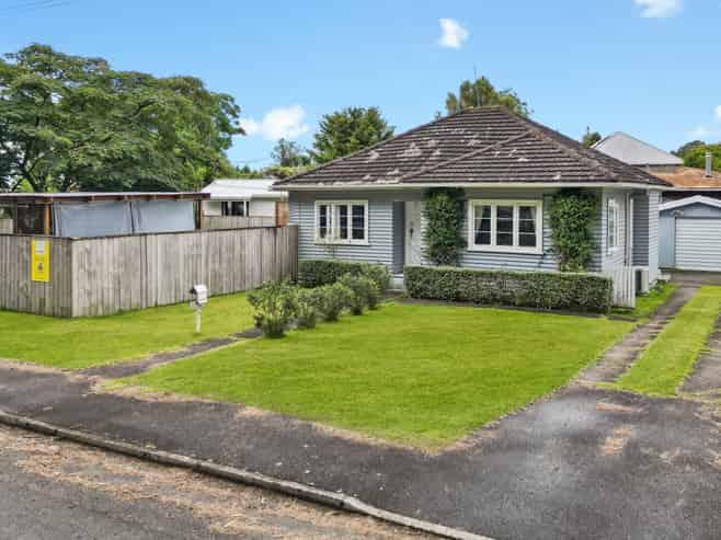 12 Tui Avenue, Forest Lake