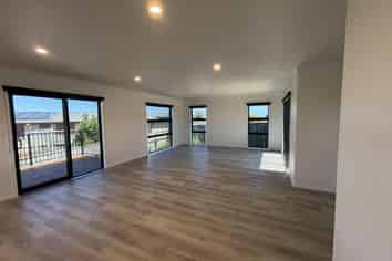 12A Maxwell Avenue, Durie Hill