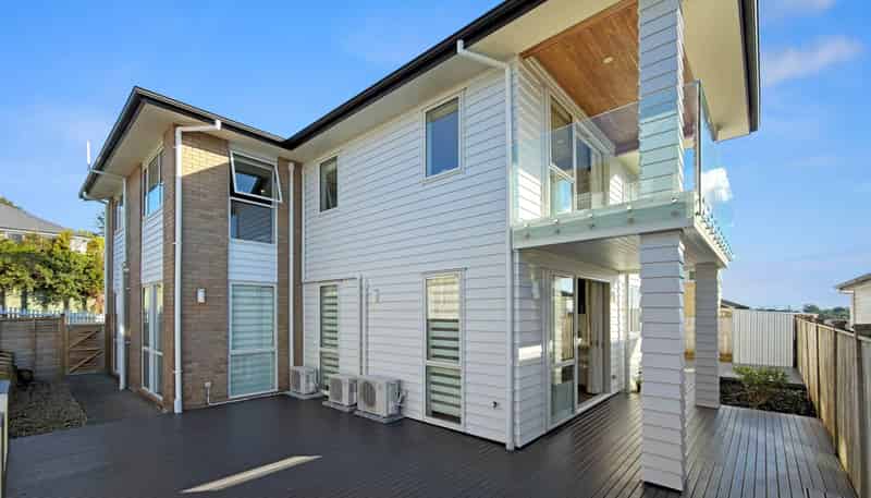 24 Mackay Drive, Greenhithe