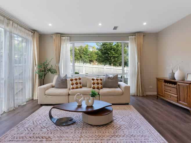 24 Mackay Drive, Greenhithe