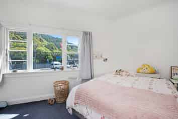 1-4/121 Hill Street, Thorndon