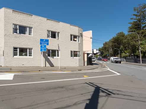 4/121 Hill Street, Thorndon