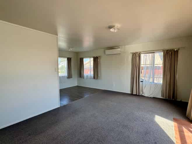 12a Lloyd Drive, Nawton