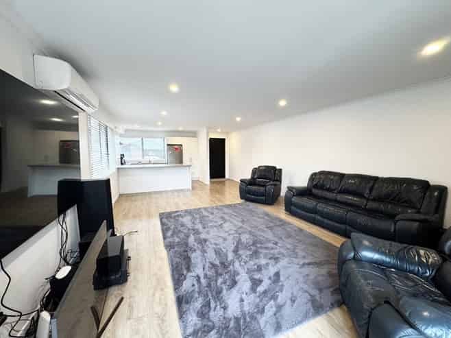 5 Chambers Avenue, Ravenswood