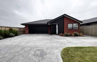 5 Chambers Avenue, Ravenswood