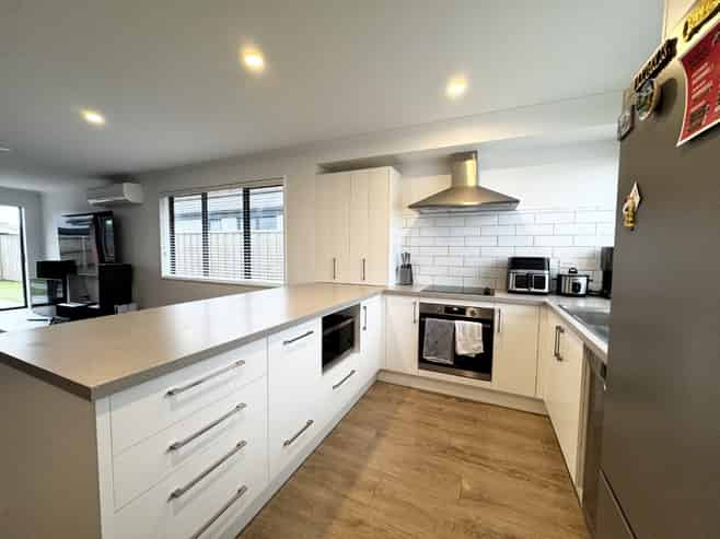 5 Chambers Avenue, Ravenswood