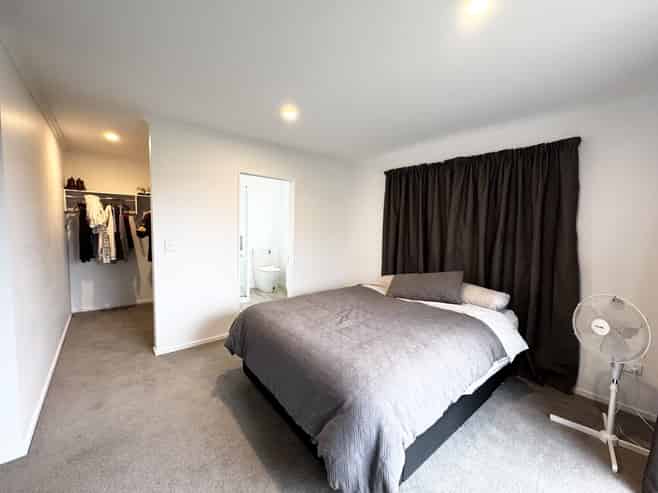 5 Chambers Avenue, Ravenswood