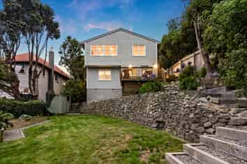 100 Donald Street, Karori