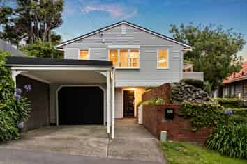 100 Donald Street, Karori