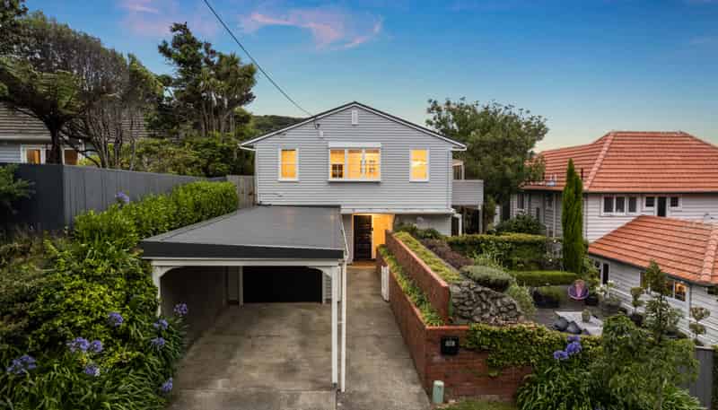 100 Donald Street, Karori