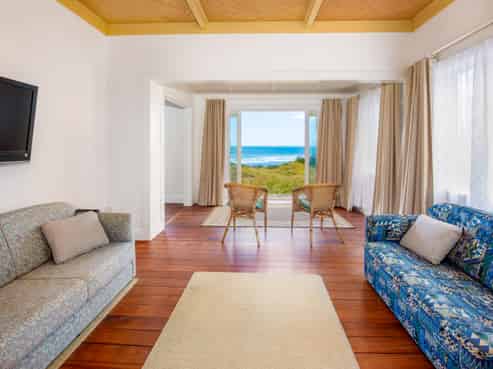 21 Ocean View Road, Port Waikato