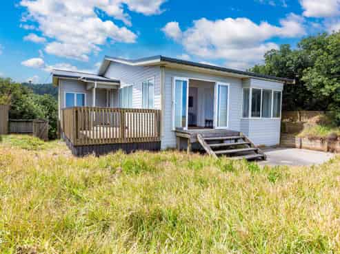 21 Ocean View Road, Port Waikato