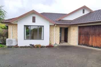 6 Friar Close, Flat Bush