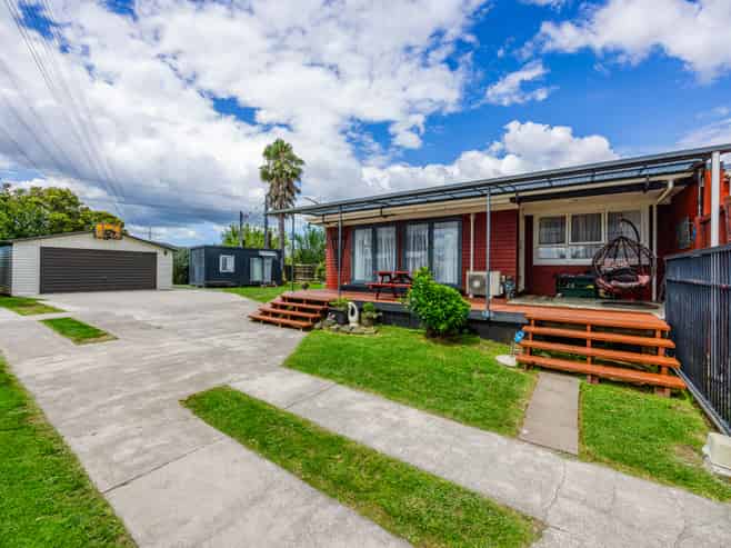 2/16 Takanini Road, Takanini