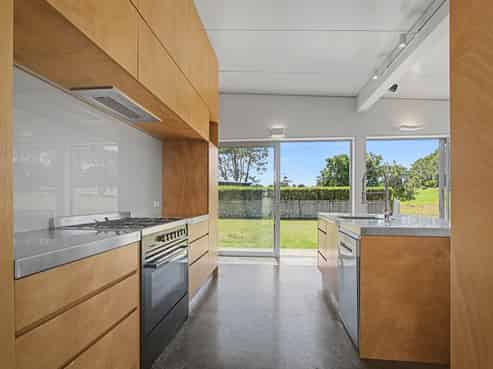 106 Ashley Place, Matarangi