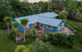 12 Whitehills Road, Waitoki