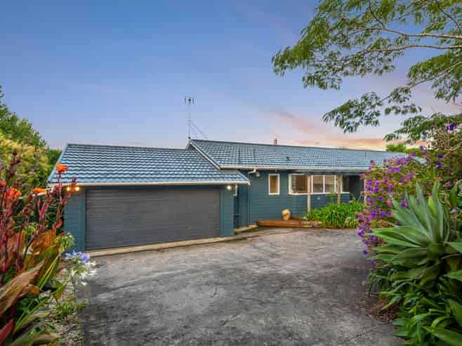 12 Whitehills Road, Waitoki