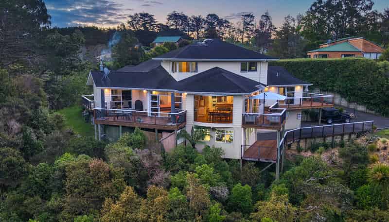 4 Clayden Drive, Gulf Harbour