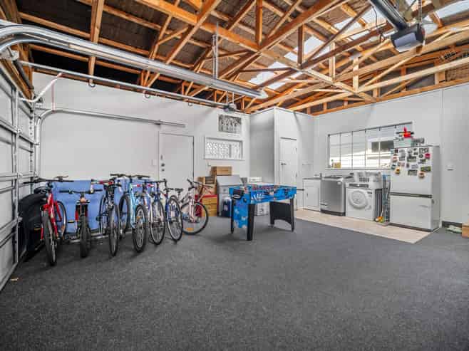 54 Tremaine Avenue, Two Mile Bay