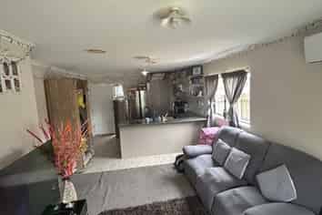 12A/15 Tironui Station Road East, Takanini