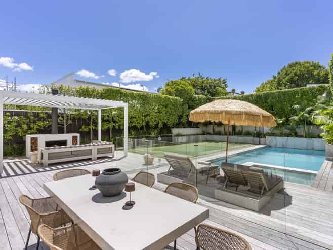 16 Kelmarna Avenue, Herne Bay