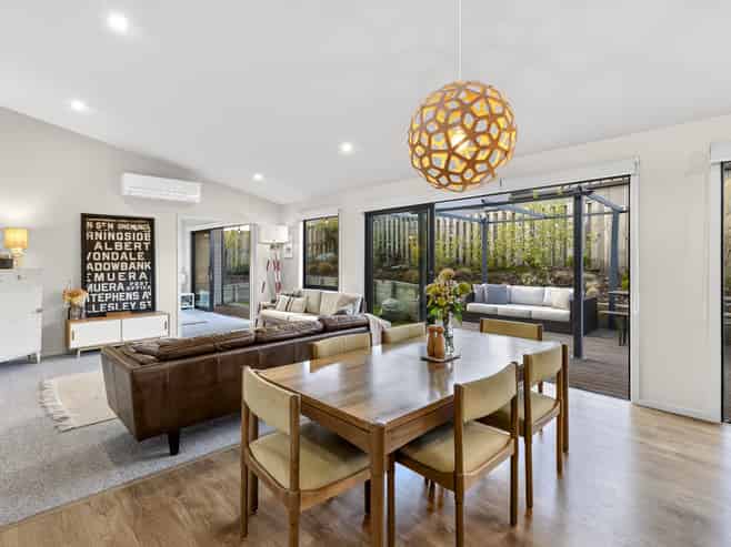 5 Linnburn Road, Wanaka