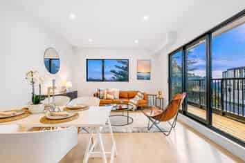 10/4052 Great North Road, Glen Eden