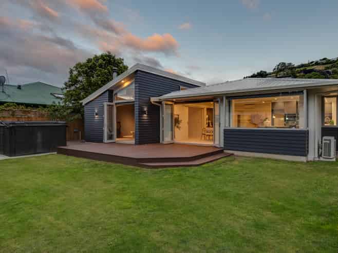 38 Bay View Road, Redcliffs