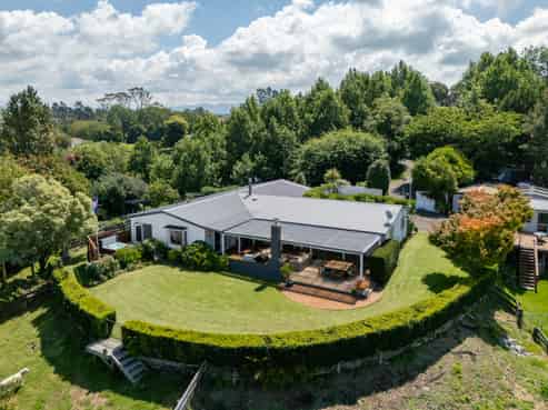 34E Plummers Point Road, Whakamarama