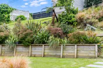 544 Broadway, Strathmore Park