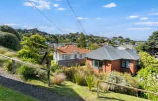 544 Broadway, Strathmore Park