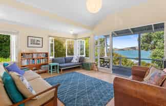 3 Neil Avenue, Waiheke Island