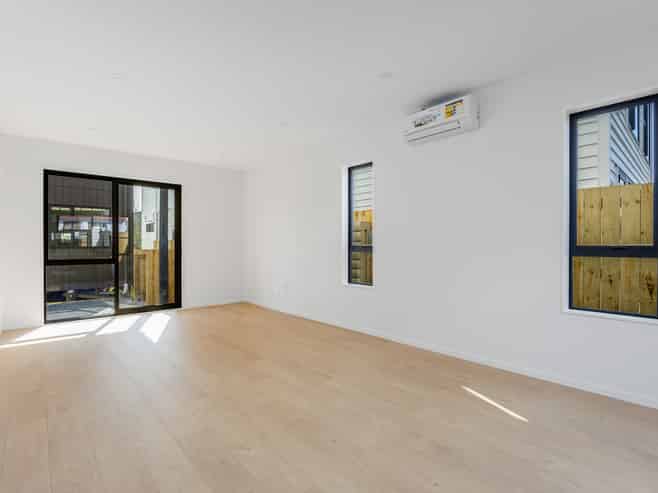 142 Moore Street, Hillcrest